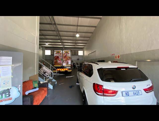 305M² WAREHOUSE TO LET IN BRIARDENE